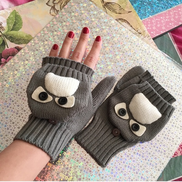 Accessories - Animal Seal Face Fingerless Knit Gloves